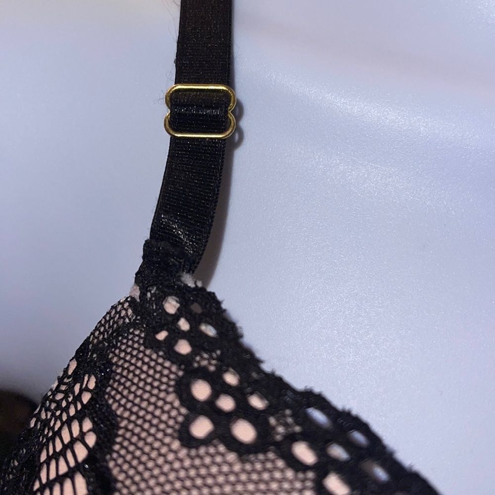 Black Negligee - Picture 4 of 7